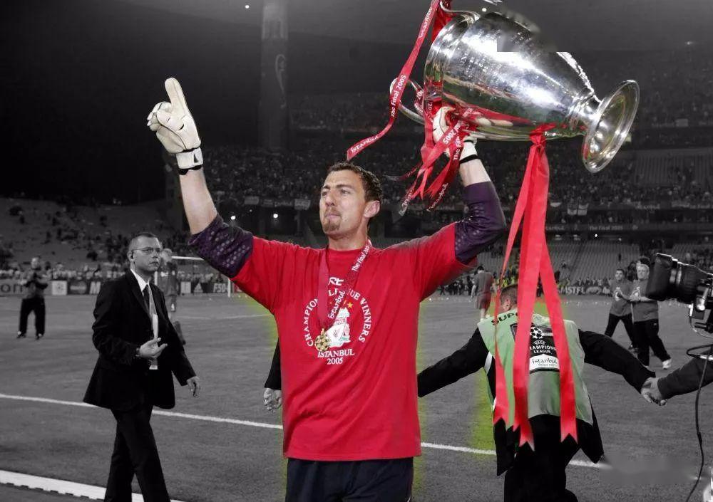 关于赛地聚焦：德甲窗口期热度飙升，利物浦豪取连胜，更衣室稳定，医务组通报恢复的信息