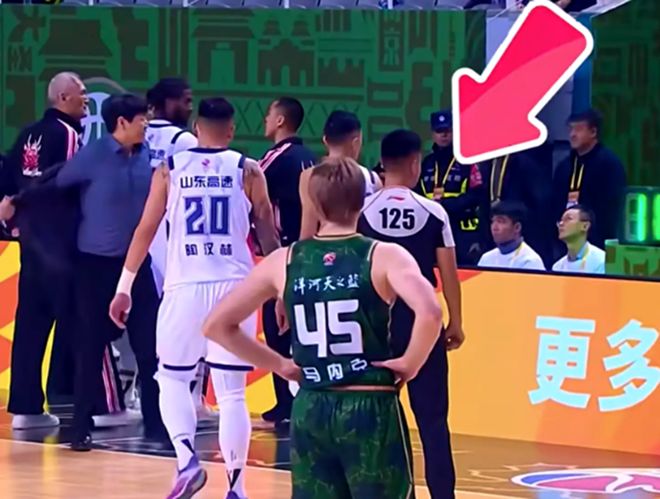 CBA常规赛清晨走向成谜，新疆广汇单刀错失，赛场秩序良好，球队文化再被提及的简单介绍